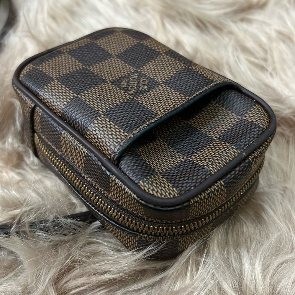Louis Vuitton Etui Okapi PM - Picture 5 of 13